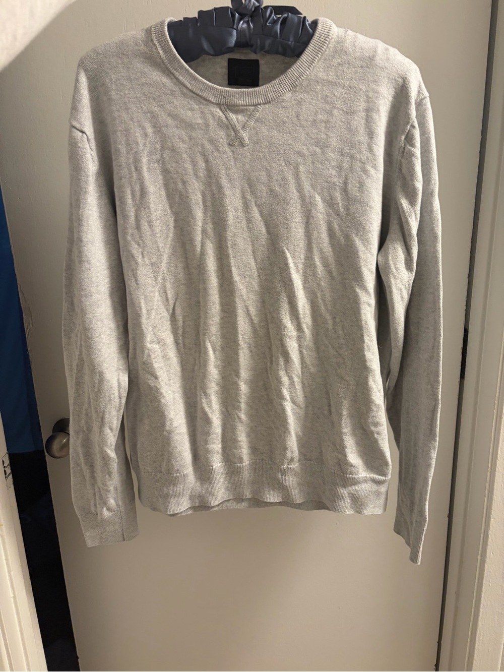 14th & Union Women's Crewneck Sweater in Light Gray